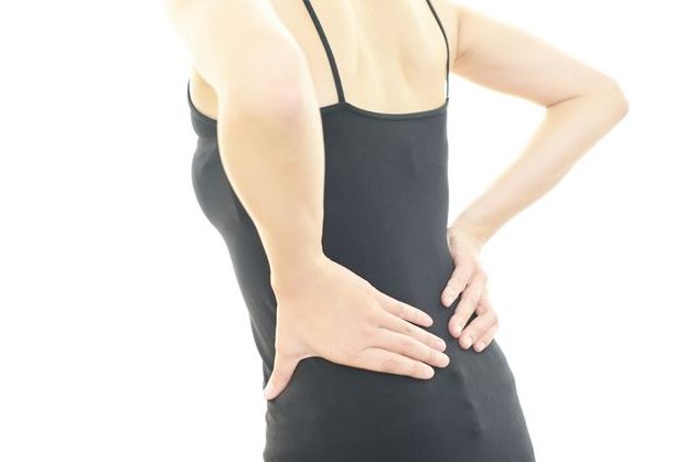 腰痛や骨盤の仙骨の痛みグラつき