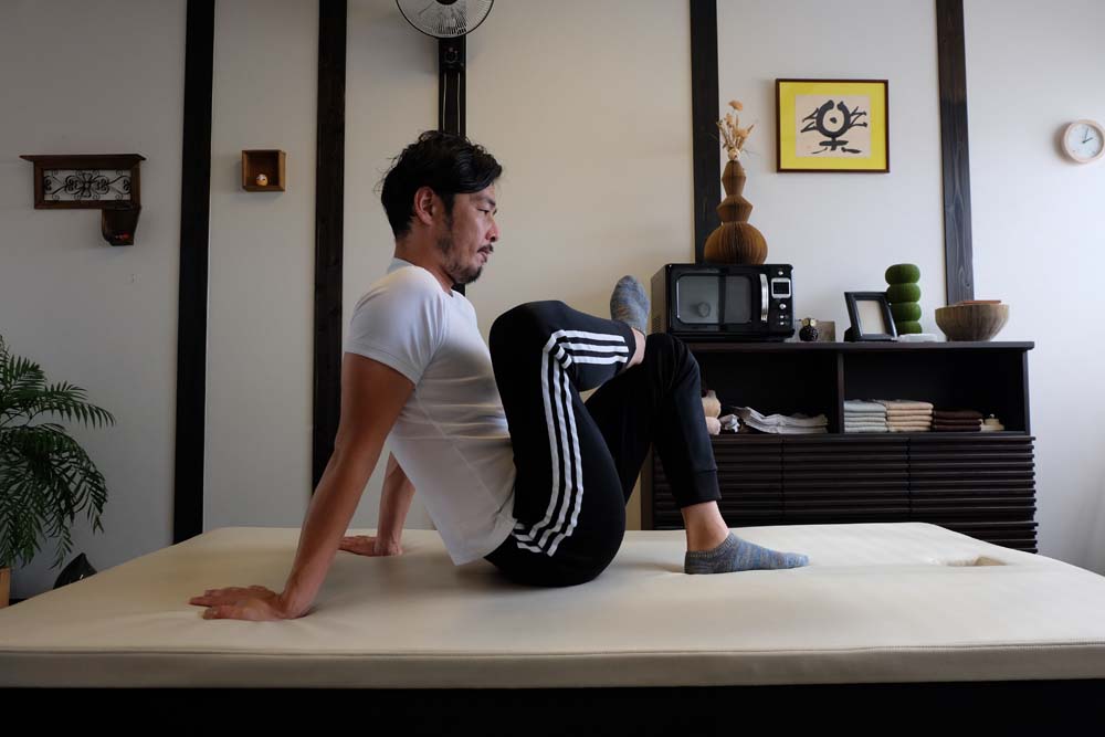 股関節の臀部ストレッチ